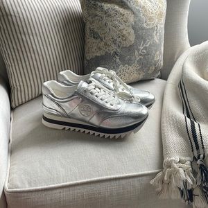 AUTHENTIC Tory Burch sneakers.